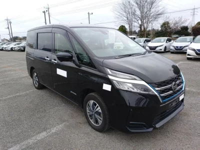 Nissan SERENA  с аукциона в Японии