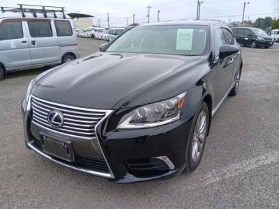 Lexus LS