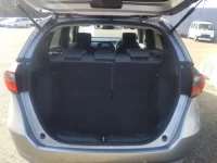 Honda FIT лот № 28250 оценка 3.5  с аукциона в Японии 6