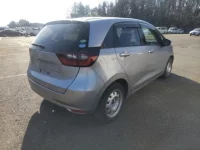 Honda FIT лот № 28250 оценка 3.5  с аукциона в Японии 2