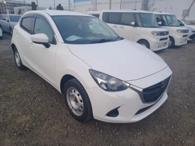 Mazda DEMIO  с аукциона в Японии