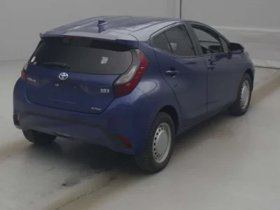 Toyota AQUA  с аукциона в Японии