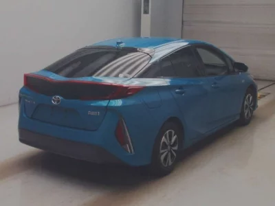Toyota PRIUS PHV  с аукциона в Японии