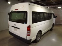 Toyota HIACE VAN лот № 62009 оценка R  с аукциона в Японии 1