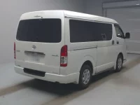 Toyota HIACE VAN лот № 26011 оценка 4.5  с аукциона в Японии 1