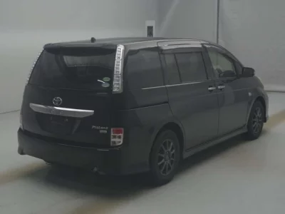 Toyota ISIS