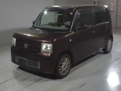 Toyota PIXIS SPACE  с аукциона в Японии