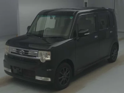 Toyota PIXIS SPACE  с аукциона в Японии