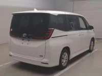 Toyota NOAH лот № 50036 оценка R  с аукциона в Японии 1