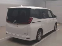 Toyota NOAH лот № 50058 оценка RA  с аукциона в Японии 1