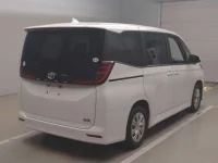 Toyota NOAH лот № 50026 оценка RA  с аукциона в Японии 1