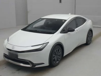 Toyota PRIUS PHV  с аукциона в Японии
