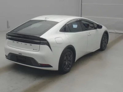 Toyota PRIUS PHV  с аукциона в Японии