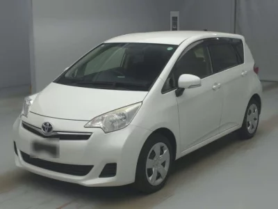 Toyota RACTIS  с аукциона в Японии