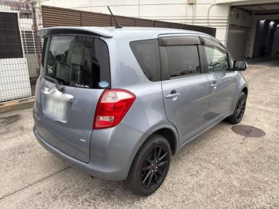 Toyota RACTIS  с аукциона в Японии