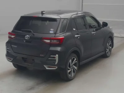 Toyota RAIZE  с аукциона в Японии