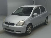 Toyota VITZ лот № 72028 оценка R  с аукциона в Японии 1