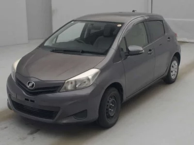 Toyota VITZ  с аукциона в Японии
