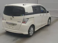 Honda FREED лот № 70075 оценка 3  с аукциона в Японии 1
