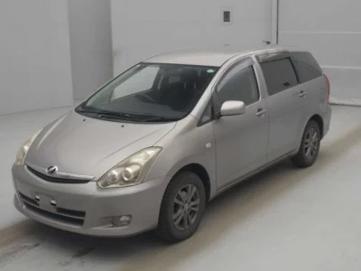 Toyota WISH  с аукциона в Японии