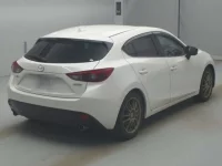 Mazda AXELA лот № 72054 оценка 3.5  с аукциона в Японии 1