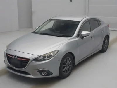 Mazda AXELA  с аукциона в Японии