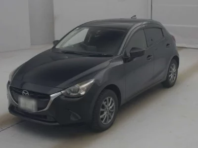 Mazda DEMIO  с аукциона в Японии