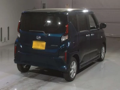 Daihatsu MOVE  с аукциона в Японии