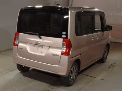 Daihatsu TANTO  с аукциона в Японии