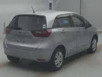 Honda FIT лот № 72104 оценка 3.5  с аукциона в Японии 1