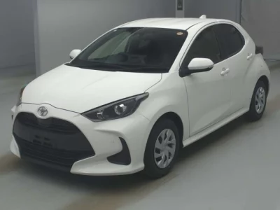 Toyota YARIS  с аукциона в Японии