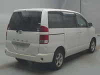 Toyota NOAH лот № 77138 оценка RA  с аукциона в Японии 1