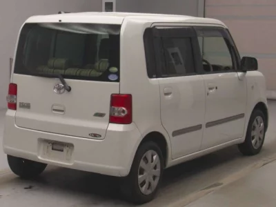 Toyota PIXIS SPACE  с аукциона в Японии