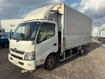 Toyota DYNA  с аукциона в Японии