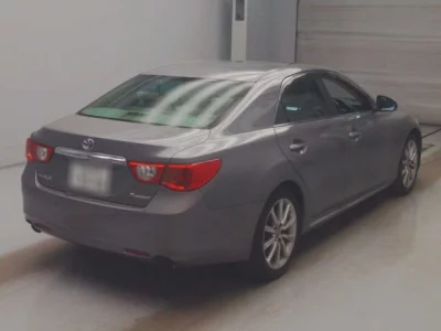 Toyota MARK X  с аукциона в Японии