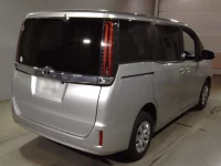 Toyota NOAH лот № 6019 оценка 3.5  с аукциона в Японии 1