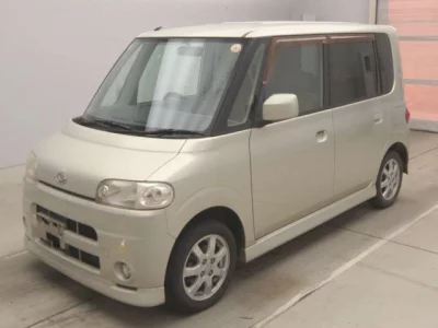 Daihatsu TANTO  с аукциона в Японии