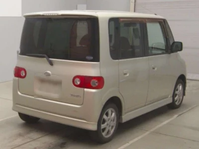 Daihatsu TANTO  с аукциона в Японии