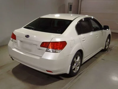 Subaru LEGACY B4  с аукциона в Японии
