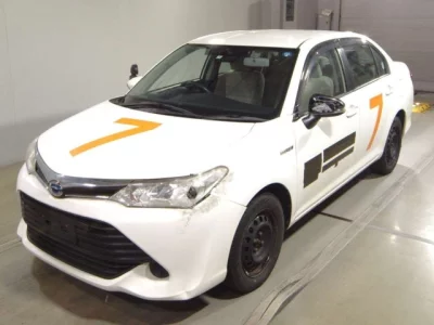 Toyota COROLLA AXIO  с аукциона в Японии