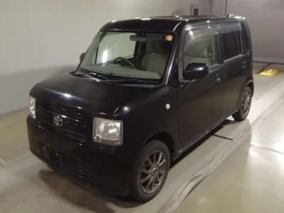 Toyota PIXIS SPACE  с аукциона в Японии