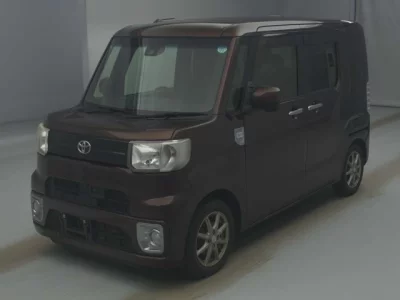 Toyota PIXIS MEGA