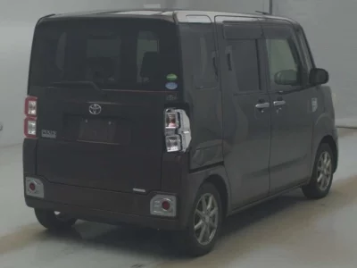 Toyota PIXIS MEGA