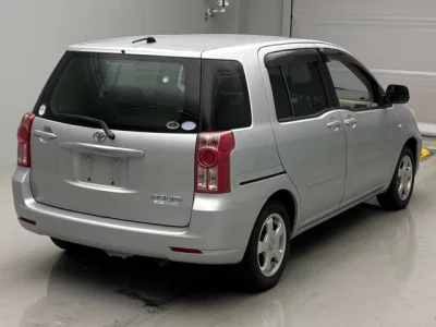 Toyota RAUM