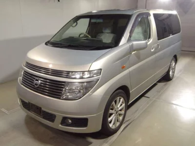 Nissan ELGRAND  с аукциона в Японии