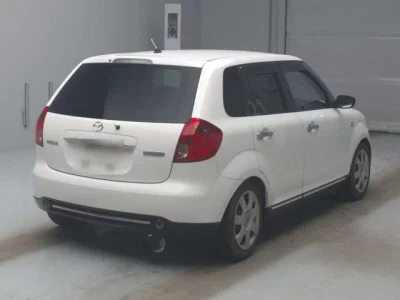 Mazda VERISA  с аукциона в Японии