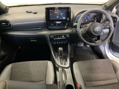 Toyota YARIS  с аукциона в Японии
