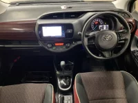 Toyota VITZ лот № 3006 оценка 3.5  с аукциона в Японии 2
