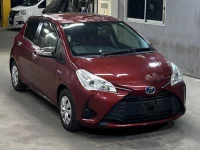 Toyota VITZ лот № 3006 оценка 3.5  с аукциона в Японии 3