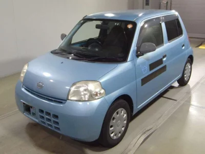 Daihatsu Esse